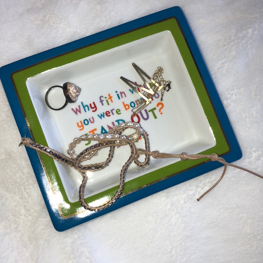 Jewelry holder plate